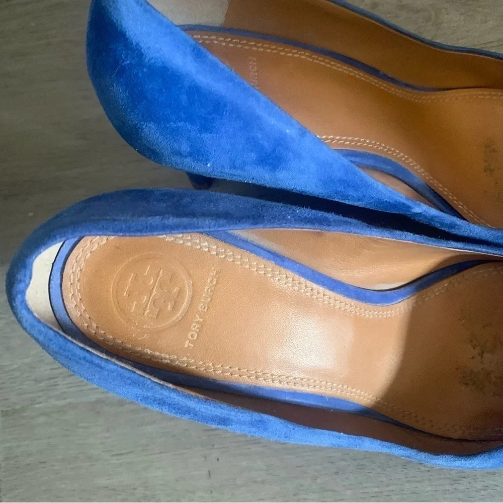 Tory Burch Heels Elane Suede Pumps in Blue